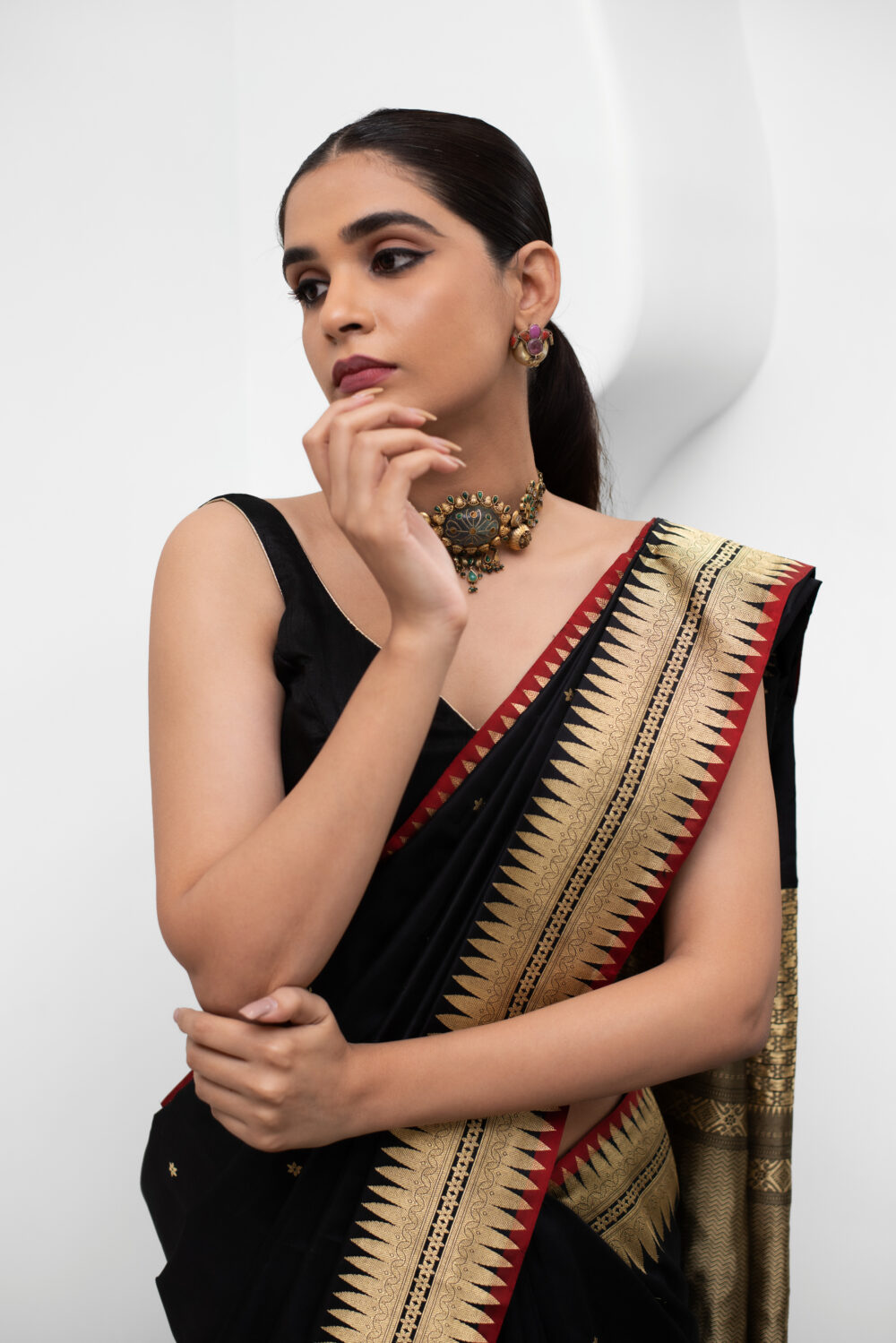 Black Pure Katan Silk Handloom Banarasi Saree - Image 4