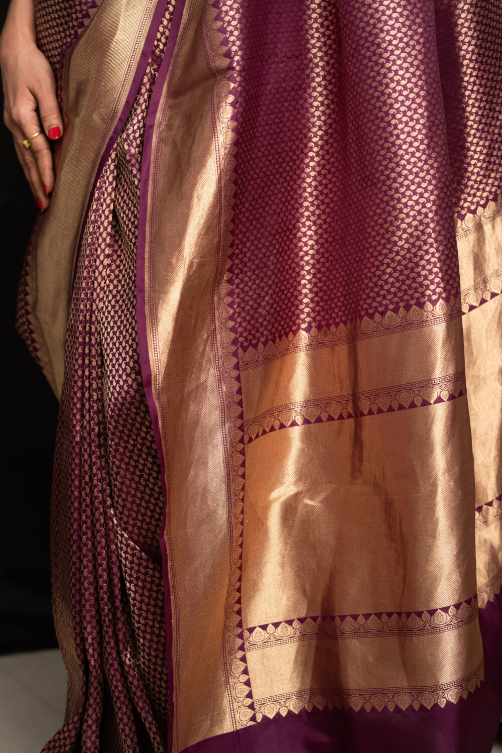 Deep Purple Pure Katan Silk Handloom Banarasi Saree - Image 4