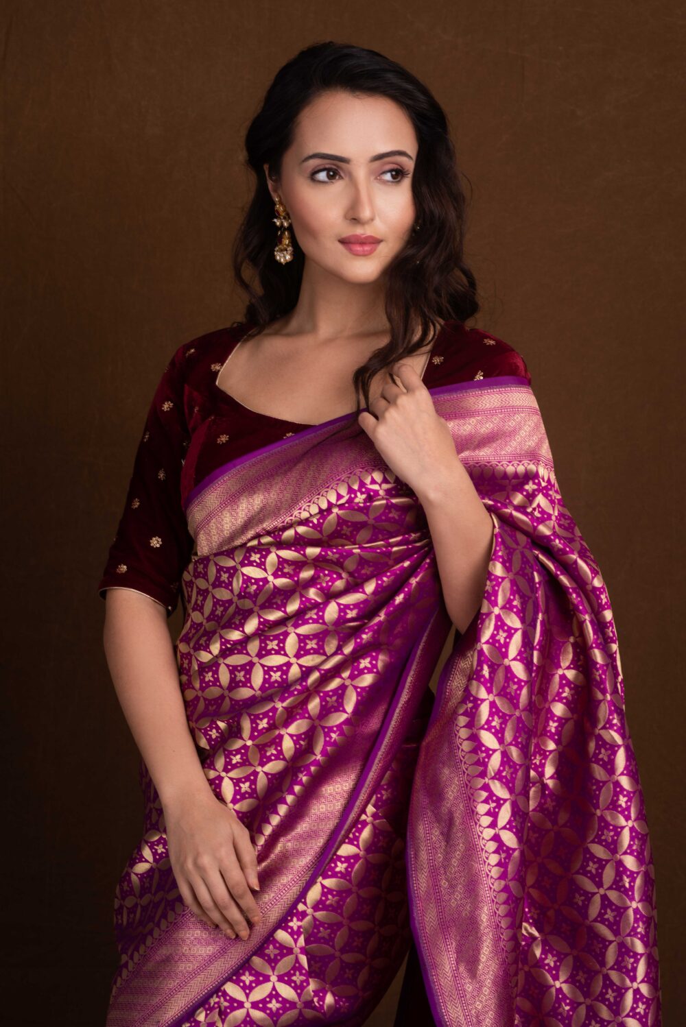 Magenta Pure Katan Silk Handloom Banarasi Saree - Image 3