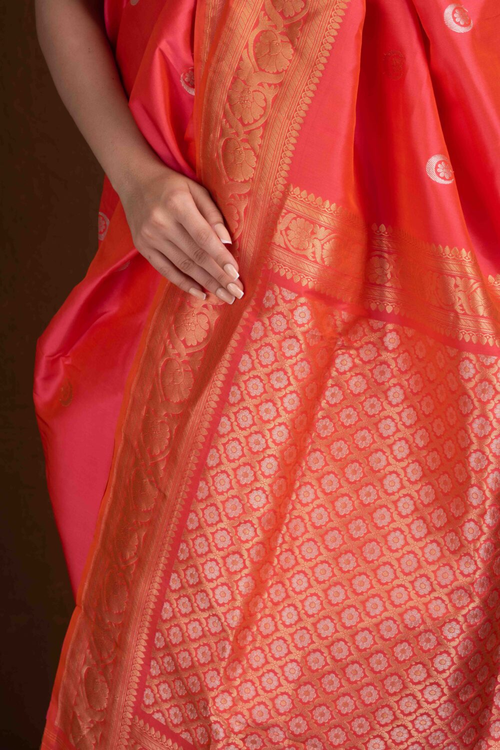 Orange pink Banarasi Saree with Sona Rupa chand tara Booti - Image 4