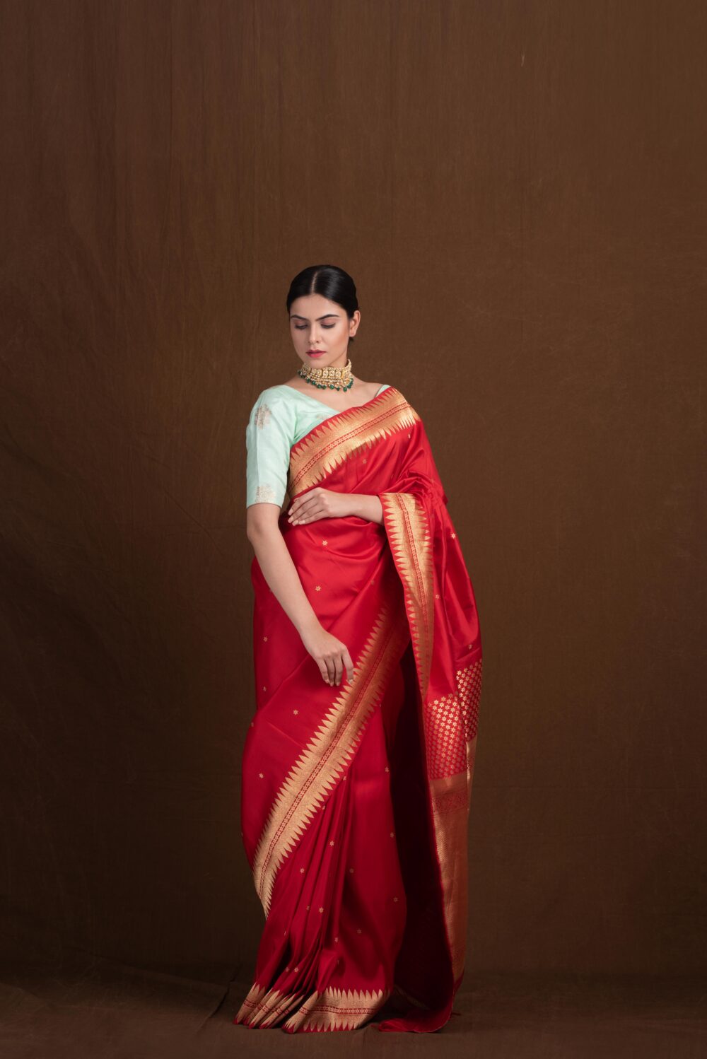 Red Pure Katan Silk Handloom Banarasi Saree - Image 2