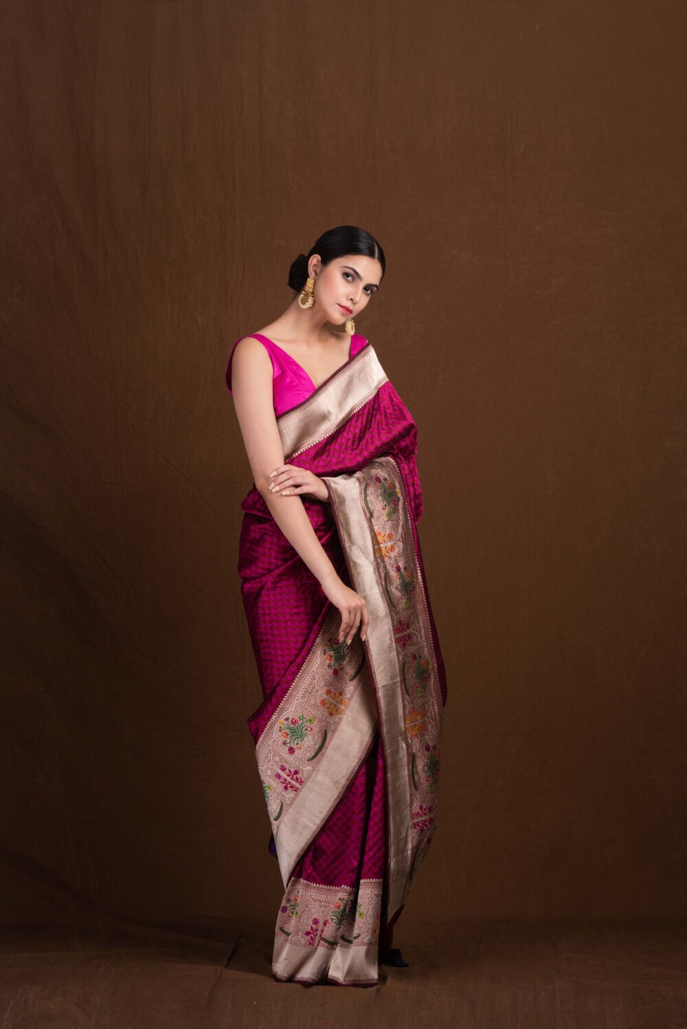 Magenta Pure Katan Silk Handloom Banarasi Saree - Image 2